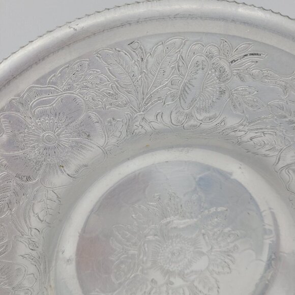 Vtg Hand Wrought Aluminum Serving Dish Bowl Floral Embossed Wilson Specialties - Picture 3 of 13